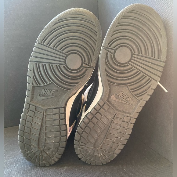 Nike Dunk High Black Grand Purple Patterned Sneakers 2009 Release EUC Women’s 6 - Picture 9 of 9